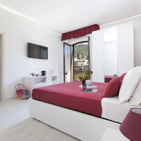 Iolanda 4*