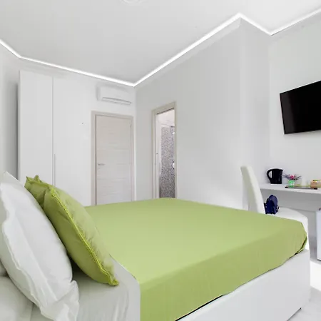 Iolanda Guest house 2*