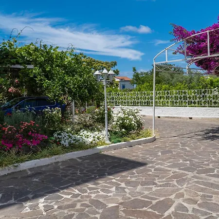 Iolanda Guest house 4*
